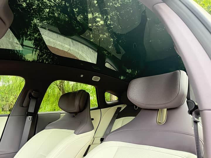 Фото 16 - Avatr 06