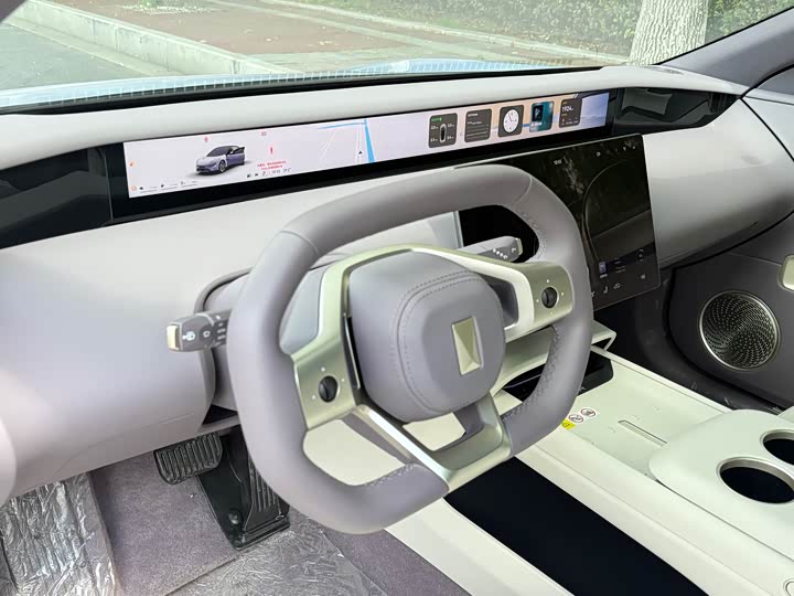 Фото 9 - Avatr 06