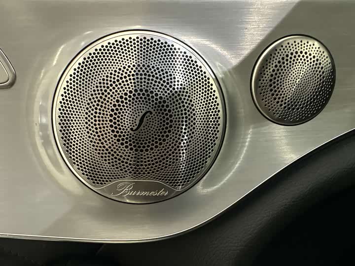 Фото 9 - Mercedes-Benz C-Class AMG