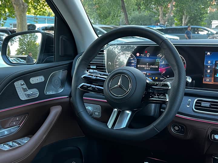 Фото 11 - Mercedes-Benz GLS-Class