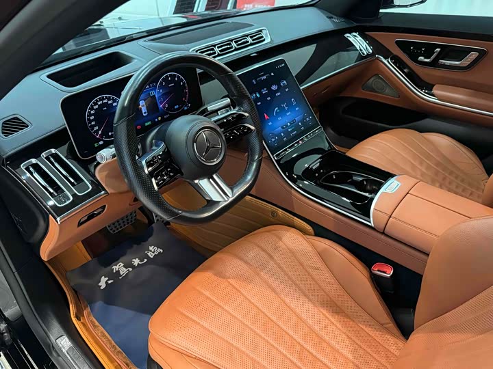 Фото 10 - Mercedes-Benz S-Class