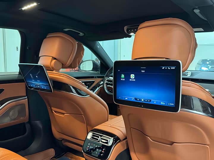 Фото 14 - Mercedes-Benz S-Class