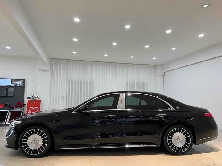 Фото 4 - Mercedes-Benz S-Class