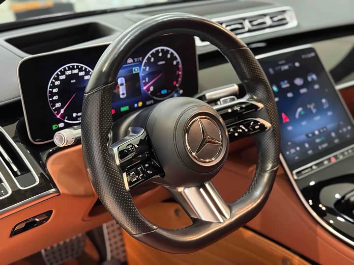 Фото 9 - Mercedes-Benz S-Class