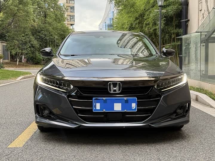Фото 2 - Honda Accord