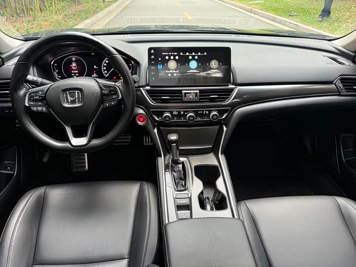 Фото 5 - Honda Accord