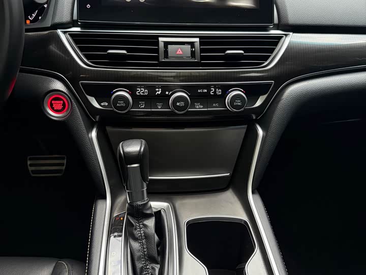 Фото 7 - Honda Accord