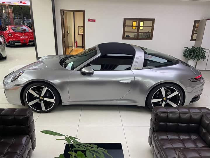 Фото 5 - Porsche 911