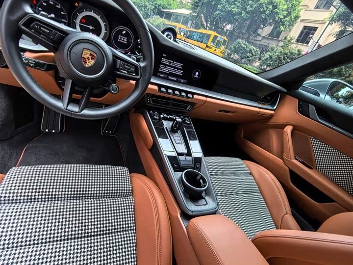 Фото 6 - Porsche 911