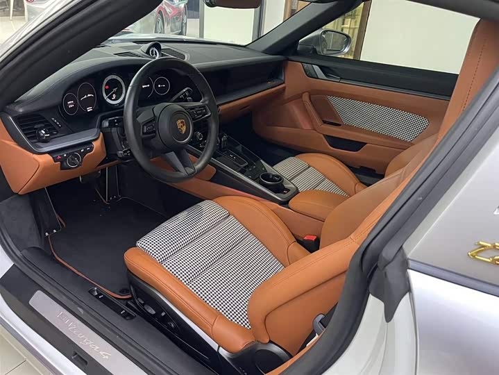 Фото 7 - Porsche 911