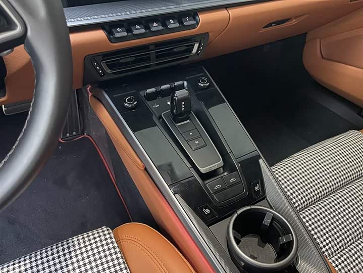 Фото 8 - Porsche 911