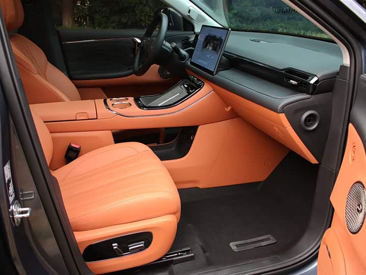 Фото 10 - GAC Aion V