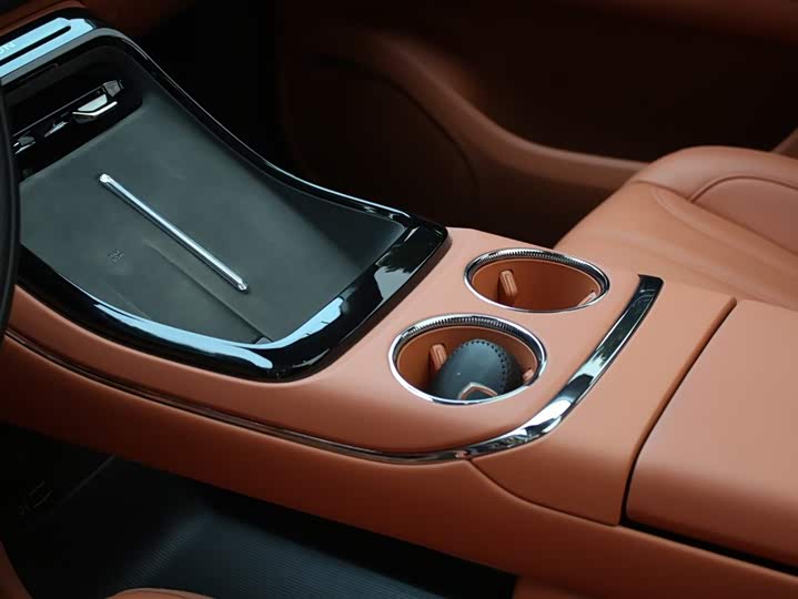 Фото 16 - GAC Aion V