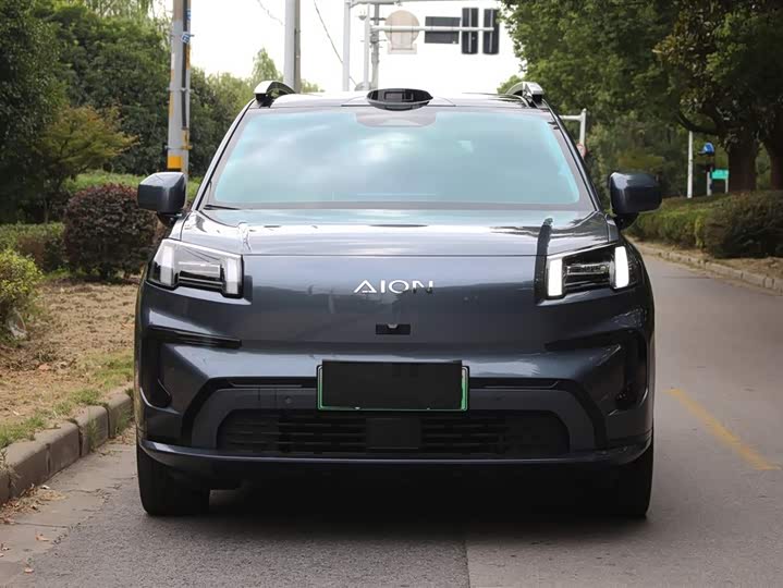 Фото 2 - GAC Aion V