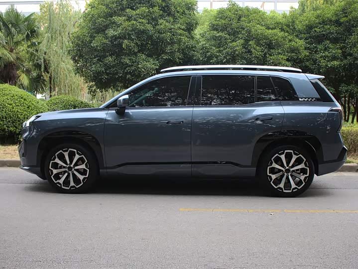 Фото 4 - GAC Aion V