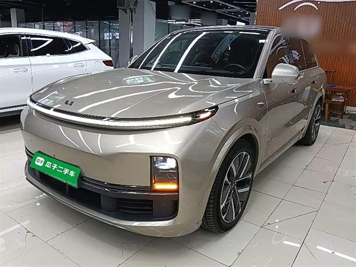 Фото 1 - LiXiang L8