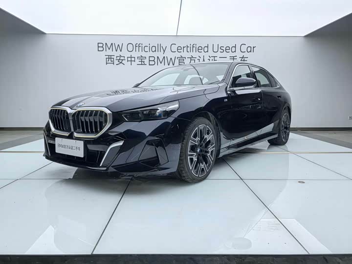 Фото 1 - BMW 5 Series