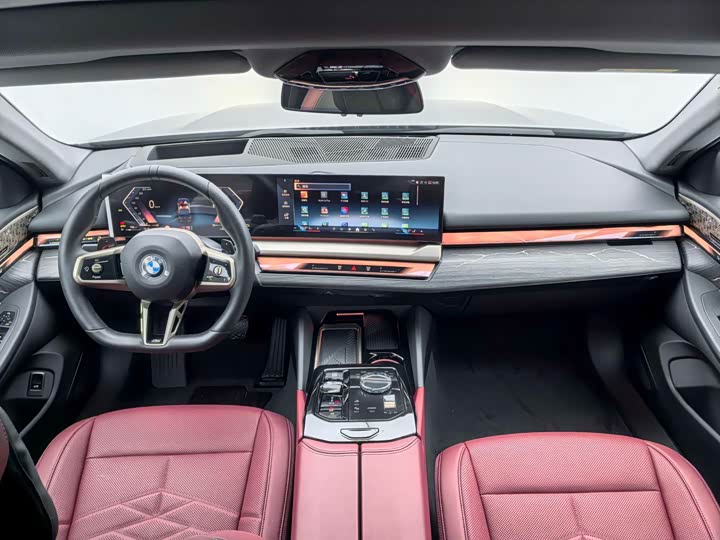 Фото 6 - BMW 5 Series