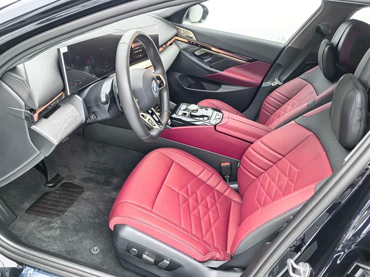 Фото 8 - BMW 5 Series