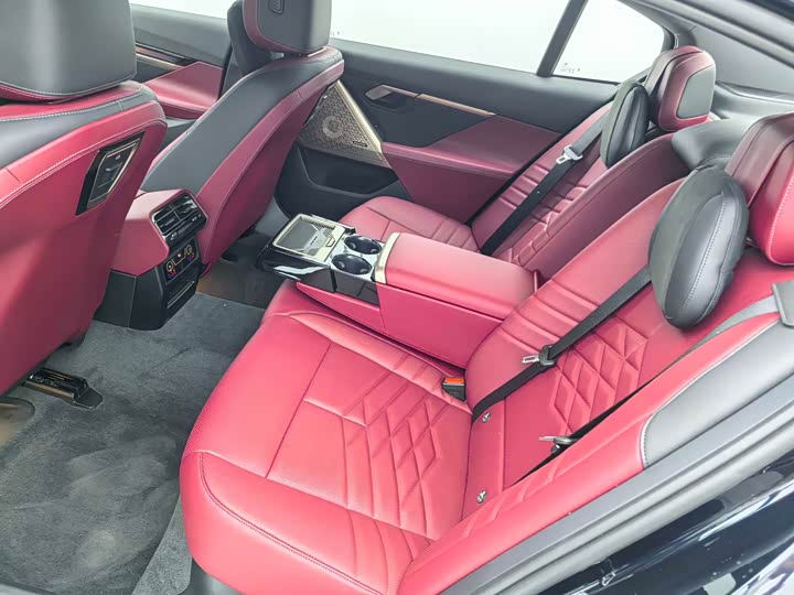 Фото 9 - BMW 5 Series