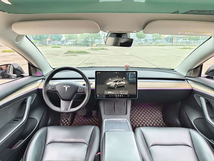 Фото 22 - Tesla Model 3