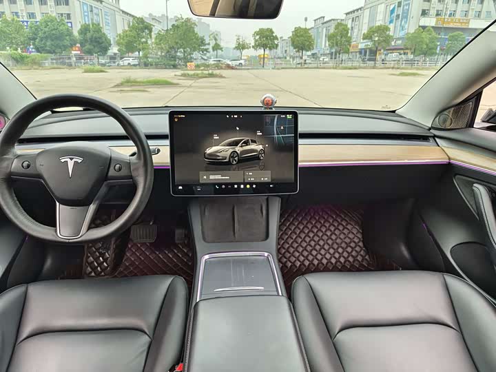 Фото 23 - Tesla Model 3