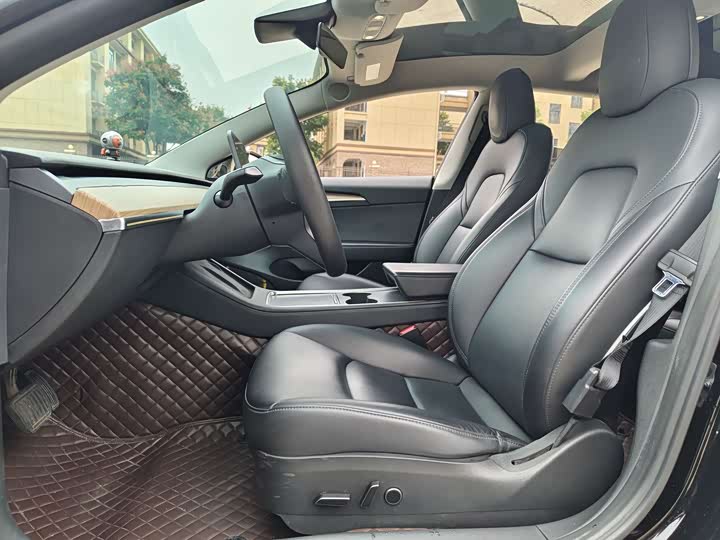 Фото 9 - Tesla Model 3