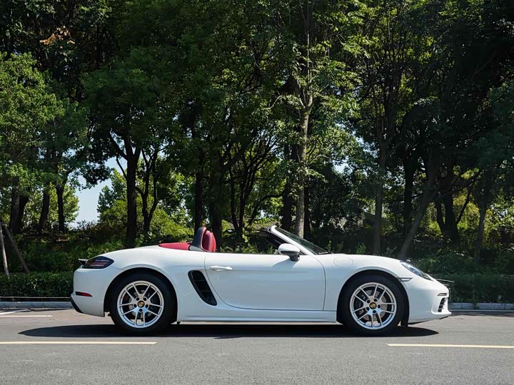 Фото 4 - Porsche 718