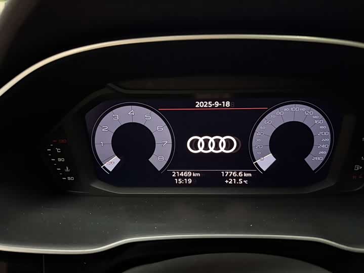 Фото 10 - Audi Q3