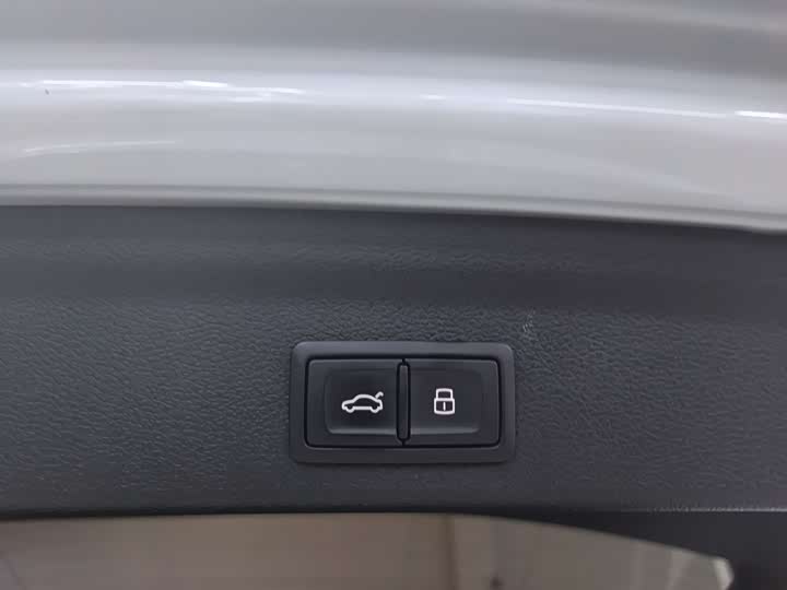 Фото 16 - Audi Q3