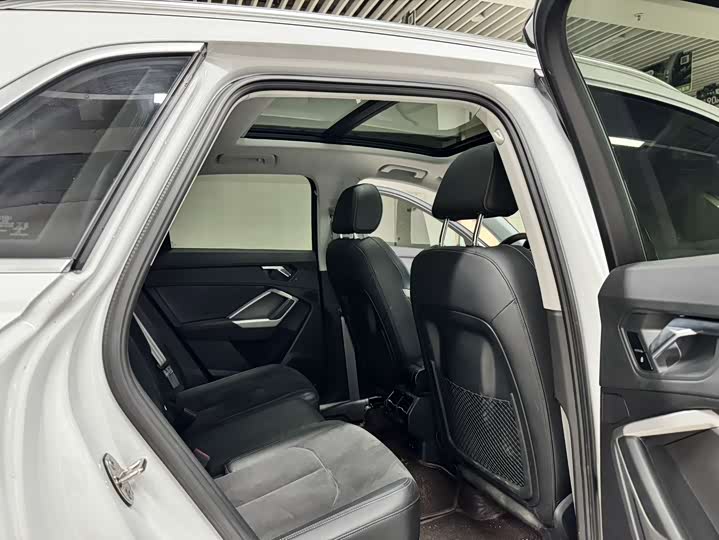 Фото 6 - Audi Q3