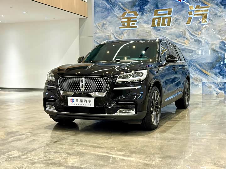 Фото 1 - Lincoln Aviator