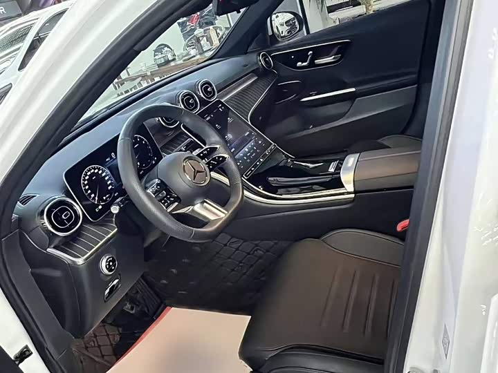 Фото 11 - Mercedes-Benz C-Class