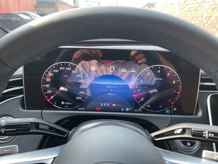 Фото 10 - Mercedes-Benz E-Class