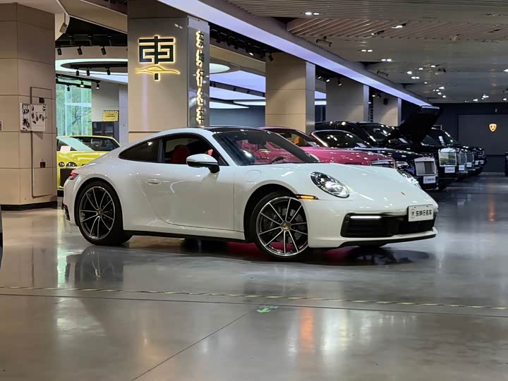 Фото 3 - Porsche 911