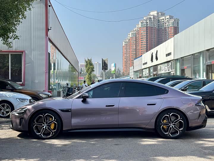 Фото 10 - Xiaomi SU7