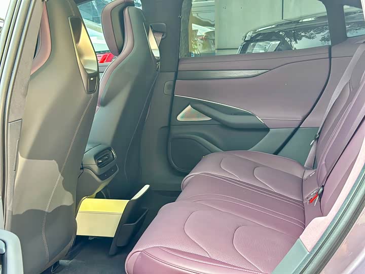 Фото 33 - Xiaomi SU7