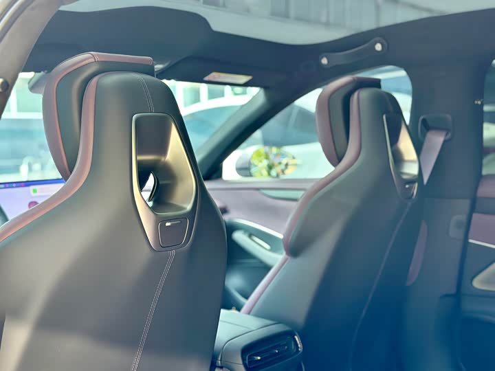 Фото 34 - Xiaomi SU7