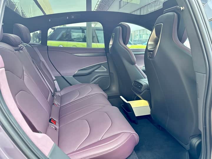 Фото 36 - Xiaomi SU7