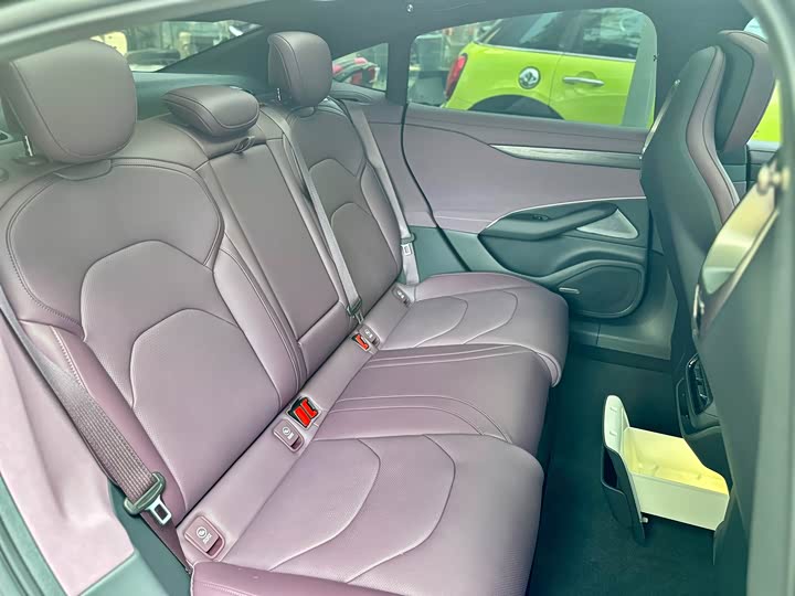 Фото 38 - Xiaomi SU7