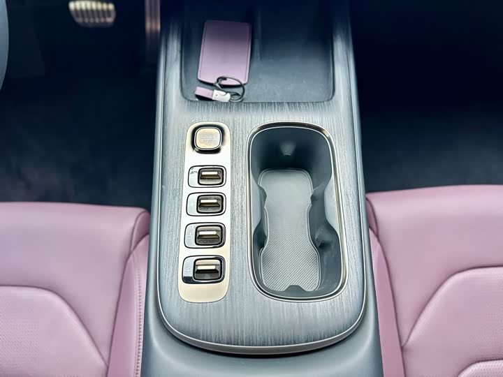 Фото 44 - Xiaomi SU7