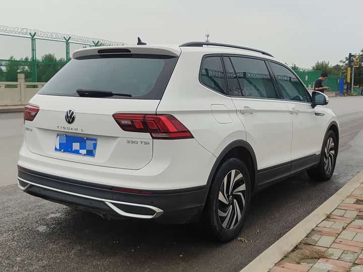 Фото 6 - Volkswagen Tiguan L Pro