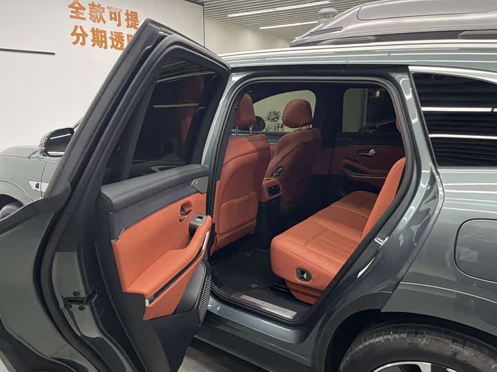 Фото 14 - BYD Tang L