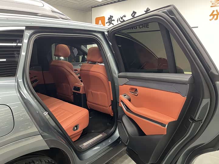 Фото 15 - BYD Tang L