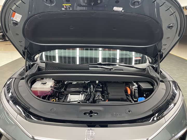 Фото 25 - BYD Tang L