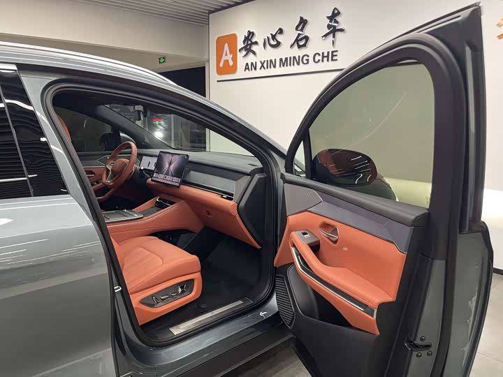 Фото 9 - BYD Tang L