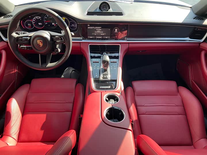 Фото 16 - Porsche Panamera