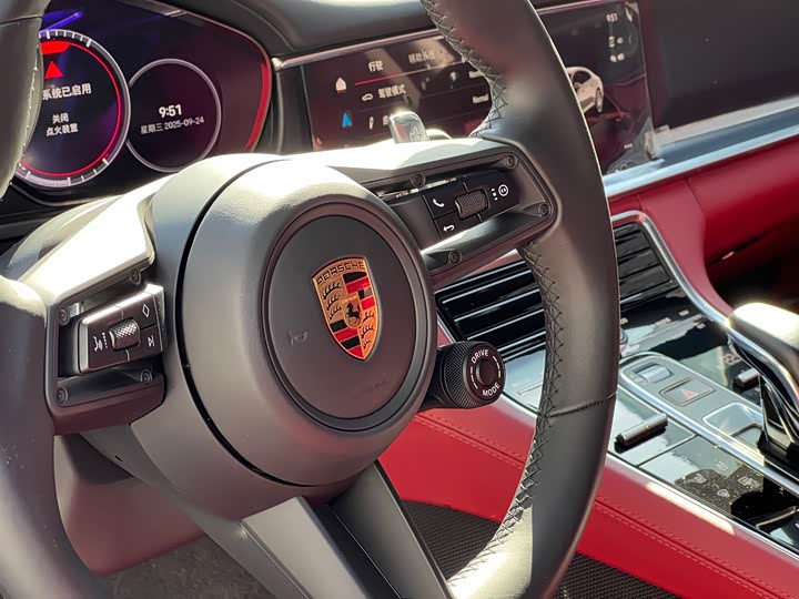 Фото 24 - Porsche Panamera