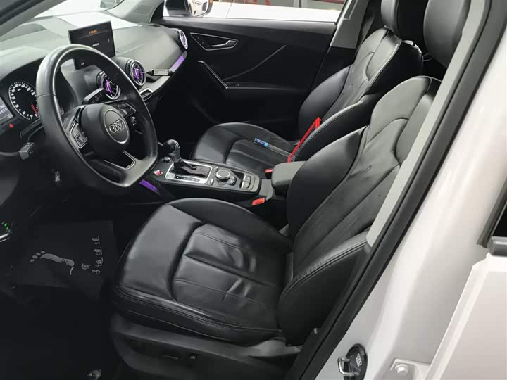 Фото 15 - Audi Q2L