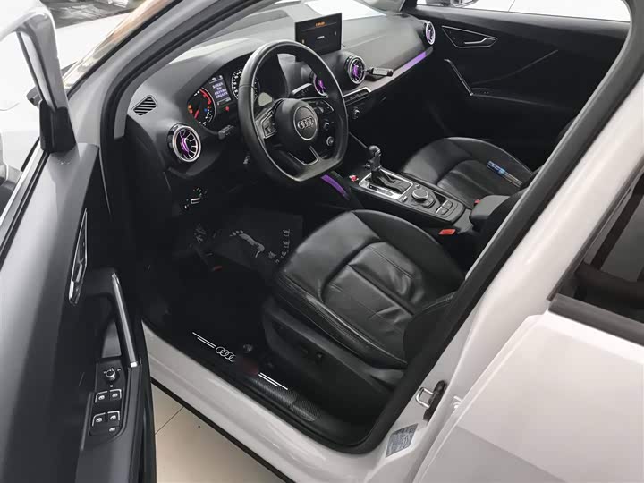 Фото 16 - Audi Q2L